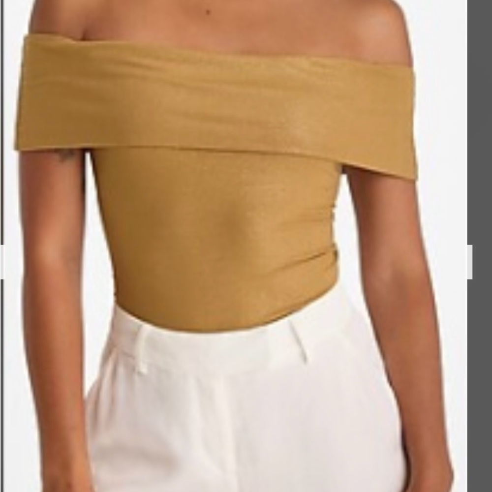 Fitted ribbed shine of the shoulder tee copper